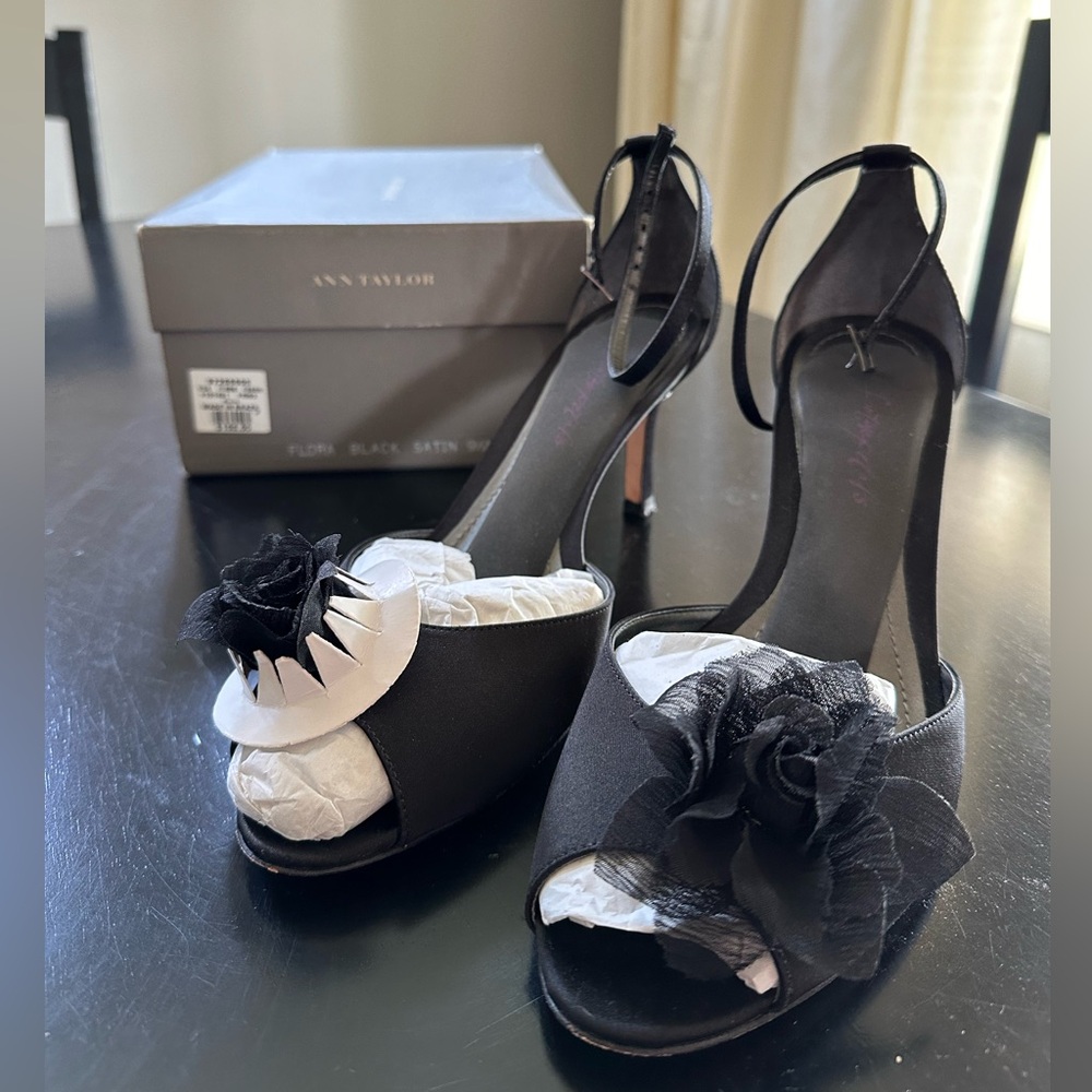 Ann Taylor 9.5 M Black Satin Flora Ankle Stap Pumps